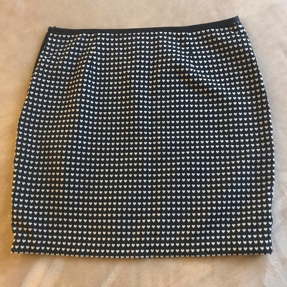 Skirt with heart pattern